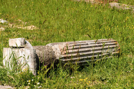 Broken column with pedestal in Ostia Antica, Roman colony founded in the 7th century BC. Rome, UNESCO world heritage site, Italy, Latium, Europeのeditorial素材