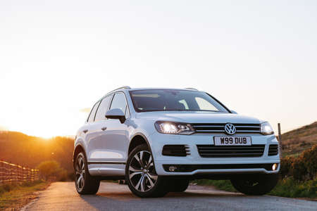 London, UK, May 18, 2021: White Volkswagen Touareg R- Line Highline 2014のeditorial素材