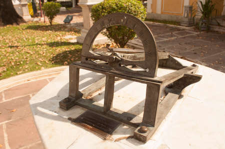 Sundial located in Wat Niwet Thammaprewat Thailandの写真素材