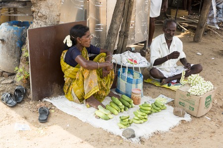 Illustrative image. Pondicgery, Tamil Nadu, India - Marsh 03, 2014. Shop of fruits and vegetables, itinerant trade small merchantのeditorial素材