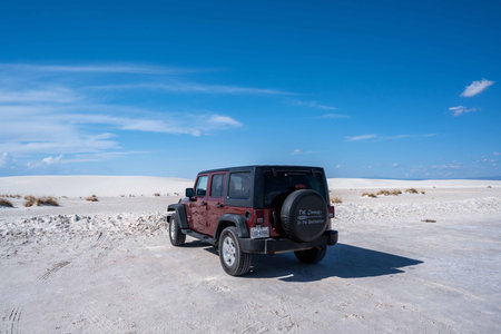 The famous off-road Jeep vehicle in White Sands NP, New Mexicoのeditorial素材