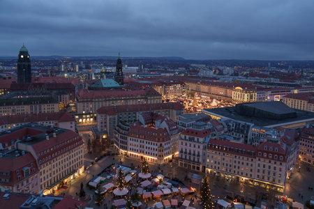 View of Striezelmarkt and Advent auf dem Neumarkt from Frauenkirのeditorial素材