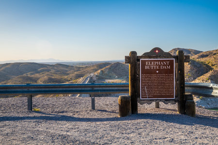 A concrete gravity dam in Elephant Butte, New Mexicoのeditorial素材