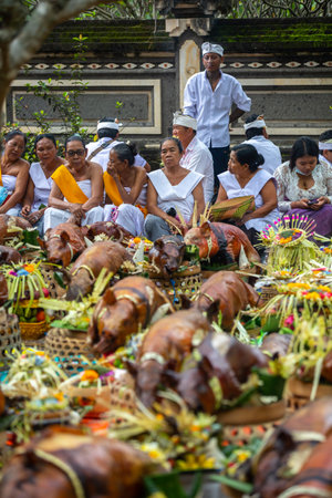 Usaba Sumbu ceremony in Pura Dalem Desa Timbrah.のeditorial素材
