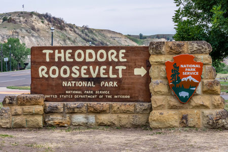 An entrance road going in Theodore Roosevelt NP, North Dakotaのeditorial素材