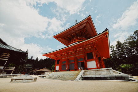 DanjÅ Garan Konpon DaitÅ Mount Koya Japanのeditorial素材