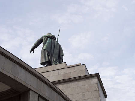 BERLIN, GERMANY - SEPTEMBER 11, 2017: Statue of A Soviet Soldier At The Soviet War Memorial In Berlin, Tiergartenのeditorial素材