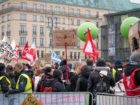 BERLIN, GERMANY - FEBRUARY 13, 2019: Demonstration of German Trade Unions Verdi, GEW, GdP At Brandenburger Tor In Berlin, Germanyのeditorial素材