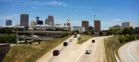 Rush hour traffic in the capital city of Atlantaのeditorial素材