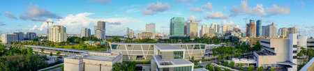 An elevated train platform exists here providing mass public transit in downtown Miami Floridaのeditorial素材
