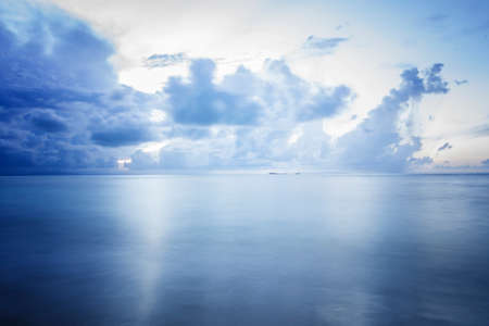 Cloud Reflectionの写真素材