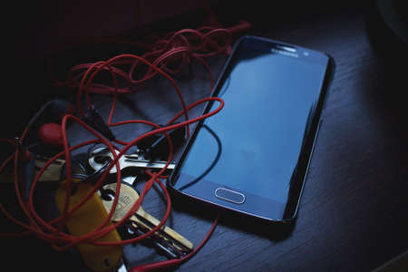 technology, gadgets, smartphone, mobile, samsung, ear, plugs, buds, keys, still, bokeh