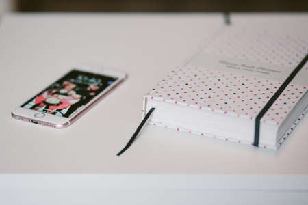 iphone, apple, mobile, phone, gadget, technology, notebook, blur