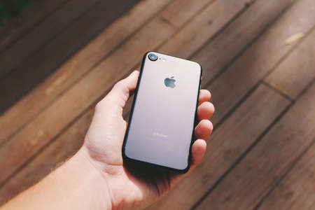 iphone, apple, mobile, phone, gadget, technology, apple, hand, electronics, business