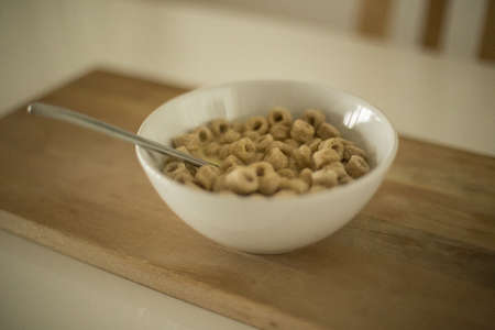 breakfast, snack, food, bowl, spoon, cereal, meal, kitchen, table