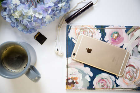 top,   workspace,   office,   coffee,   cup,   smartphone,   technology,   business,   phone,  ...