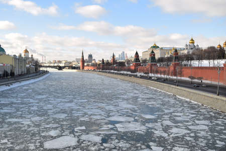 The ice on the Moscow river and the Kremlin wall.の写真素材