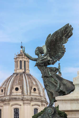 sculpture at Piazza Venezia in romeの写真素材