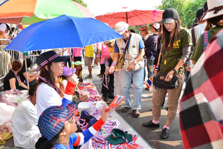 selling , buyingのeditorial素材