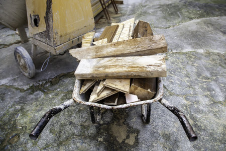 Detail of construction and materials for the work, masonry