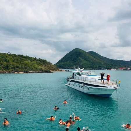 Tourists swimming in the seaのeditorial素材