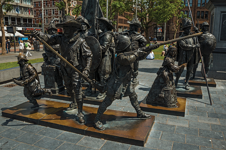 Amsterdam, northern Netherlands - June 26, 2017. Rembrandt Square with sculptural reproduction in bronze from the Night Watch picture. Famous for its huge cultural activity, graceful canals and bridges.のeditorial素材
