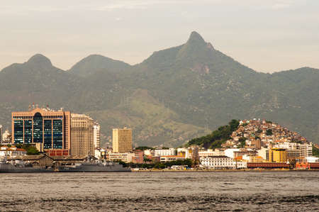 Landscape of Rio de Janeiro as seen from a boat on Baia de Guanabaraのeditorial素材