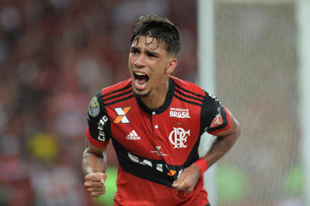 Rio, Brazil - september 07, 2017: Lucas Paqueta player in match between Flamengo and  Cruzeiro by the Brazil cup in Maracana Stadiumのeditorial素材