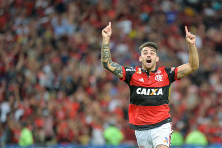 Rio, Brazil - november 23, 2017: Felipe Vizeu player in match between Flamengo and Junior de Barranquilla by the Brazilian championship in Maracana Stadiumのeditorial素材