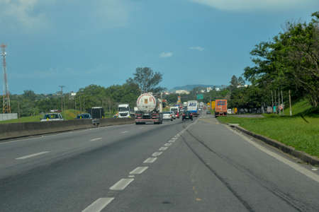 Resende, Brazil - january 02, 2017:  Presidente Dutra Highway, an important road link between the cities of SÃ£o Paulo and Rio de Janeiro. Photo near the city of Resende in South Fluminenseのeditorial素材