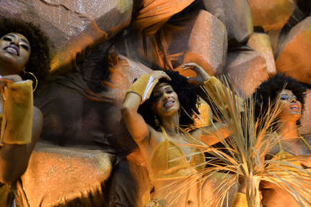 Rio de Janeiro, RJ/Brazil - february 09, 2018: Samba School parade in Sambodromo. Academicos do Sossego during festival at Marques de Sapucai Street. Muse Samantha Floresのeditorial素材