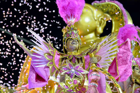 Rio, Brazil - february 11, 2018: Samba School parade in Sambodromo. Imperio Serrano during parade of the carioca carnival in the Marques de Sapucaiのeditorial素材