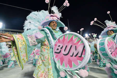Rio, Brazil - february 12, 2018: Samba School parade in Sambodromo. Mangueira during parade of the carioca carnival in the Marques de Sapucaiのeditorial素材