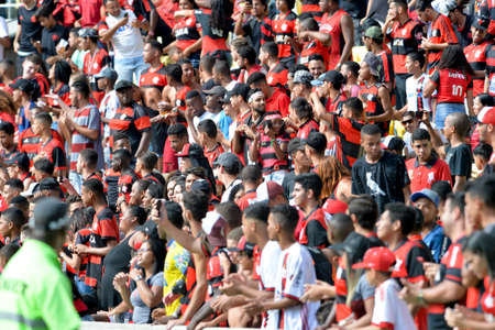 Rio, Brazil - april 17, 2018: fans during training of the Flamengo team preparing for the Libertadores Cup game this Wednesday at Maracana against Santa Feのeditorial素材