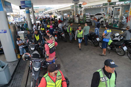 Rio de Janeiro, Brazil - may 25, 2018:  Because of the truck drivers' strike the city faces lack of fuel. The drivers queue to fill the tank at the gas stationsのeditorial素材