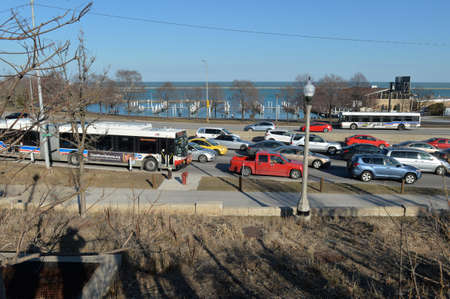 Chicago, Usa - march 14, 2018: transit on the expressway to the lake shoreのeditorial素材