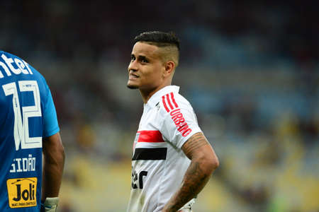 Rio, Brazil - june 18, 2018: Everton player in match between Flamengo and Sao Paulo by the Brazilian Championship in Maracana Stadiumのeditorial素材