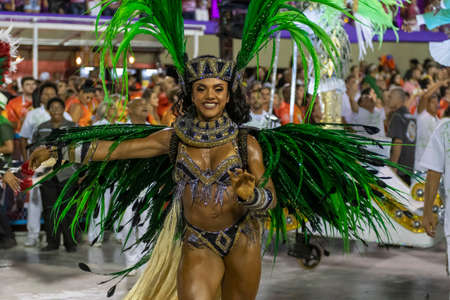 Rio, Brazil - February 24, 2020: parade of the samba school Mocidade Independente de Padre Miguel, at the Marques de Sapucai Sambodromo. Featured passistaのeditorial素材