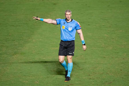 Rio, Brazil - august 04, 2021: Anderson Daronco referees in match between Vasco vs Sao Paulo by Brazilian Cup in Sao Januario Stadiumのeditorial素材
