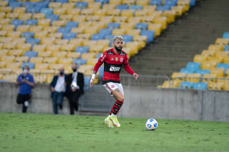 Rio, Brazil - December 06, 2021: Gabriel Barbosa (Gabigol) player in match between Flamengo 0 vs 1 Santos by 37th round of Brazilian Championship (serie A) in Maracana Stadiumのeditorial素材
