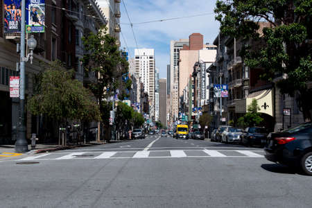 San Francisco,USA 03 June 2019: view of movement through the streets and slopes of the American cityのeditorial素材