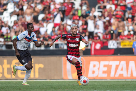 Rio, Brazil - February 27, 2022: De Arrascaeta player in match between Flamengo 2 vs 2 Resende by 9th round of Carioca Championship (Taca Guanabara) in Nilton Santos Stadiumのeditorial素材
