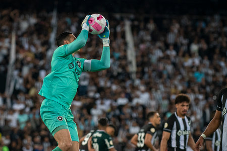 Rio, Brazil - October 03, 2022: Gatito Fernandez player in match between Bptafogo vs Palmeiras by 29 round of Brazilian Championship, in Maracana Stadiumのeditorial素材
