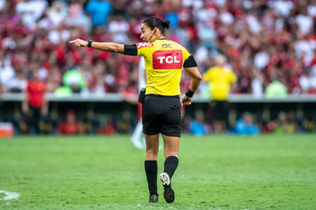 Rio, Brazil - november 12, 2022, Edina Alves Batista referee in match between Flamengo vs Avai by 38th round of Brazilian Championship, A serie in Maracana Stadiumのeditorial素材