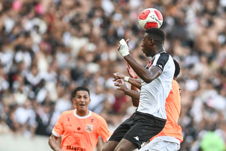 Rio, Brazil - March, 17 2024, Leo player in match between Nova Iguacu vs Vasco by Carioca championship of semifinal round, in Maracana Stadiumのeditorial素材