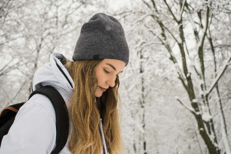 Tourist Girls in the cold, Winter portrait of young beautiful,Woman travel in thailand, Thailandの写真素材