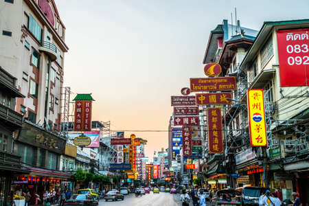 The image of Yaowarat Road, the main artery of Bangkok's Chinatown, during the day time, Bangkok, Thailandのeditorial素材