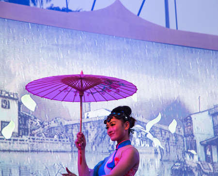 traditional dance in traditional costume for chinese new year, Bangkok, Thailandのeditorial素材