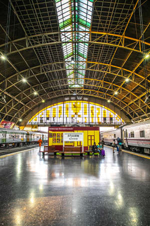 BANGKOK, THAILAND, MAY 28, 2018: inside Bangkok Railway Station (Hua Lamphong). This is the main railway station in Bangkok, Thailandのeditorial素材