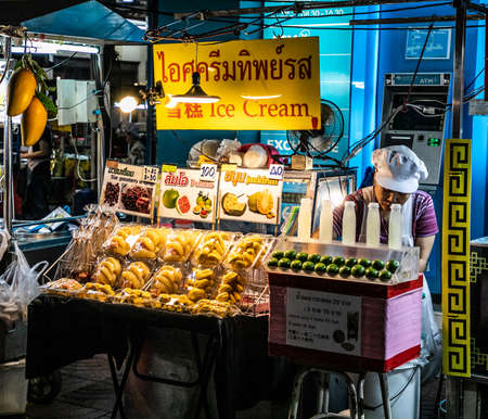 ice cream seller, Yaowarat Road, Bangkok, Thailandのeditorial素材